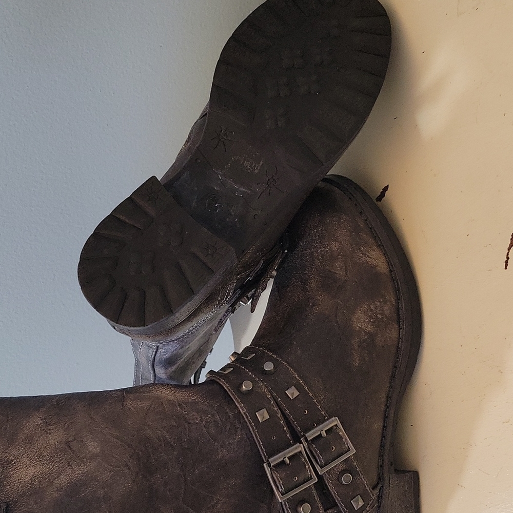 Dirty Laundry Brown Boots - Picture 3 of 7